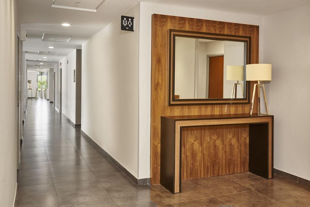 ซิตี้ เอ็กซ์เพรส สนามบินกวาดาลาฮารา Hotel Las Pintas ภายนอก รูปภาพ
